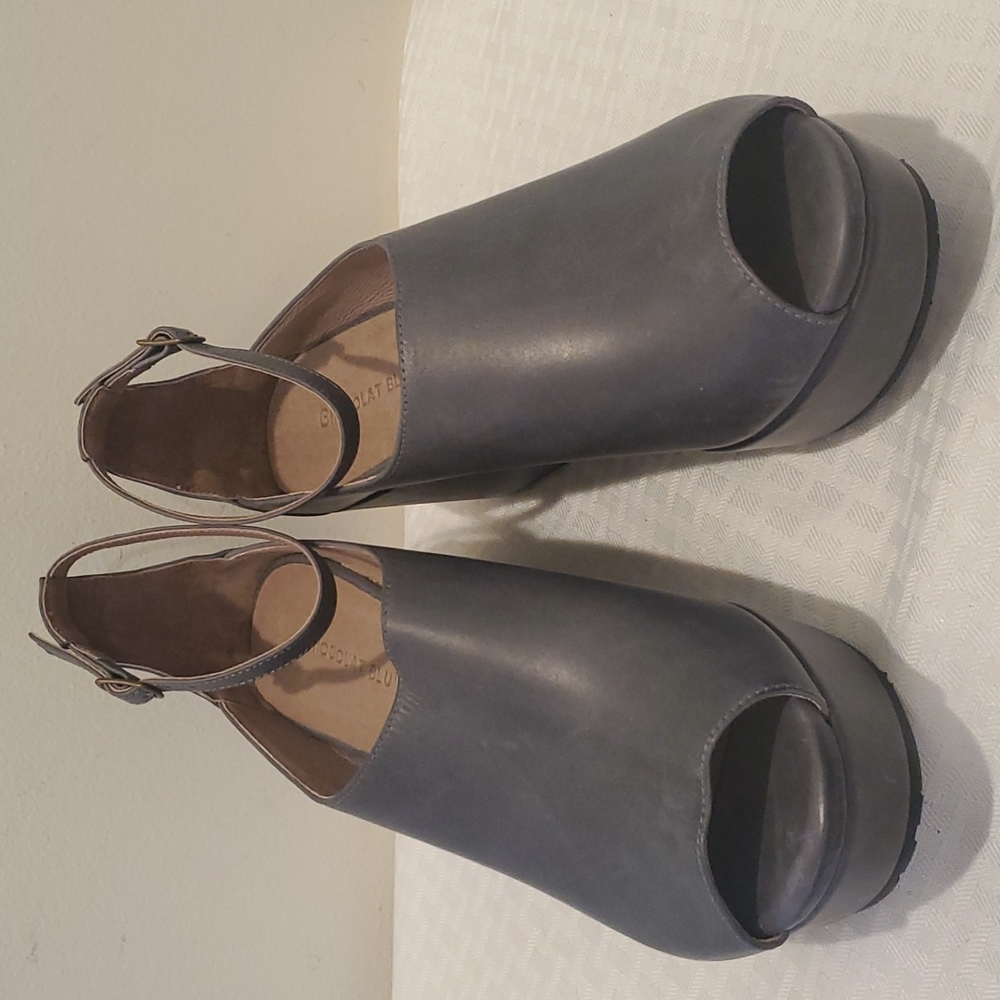 Chocolat Blu Walter Peep Toe Leather Platforms